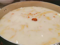 -老来福·非遗酸汤兔(凯旋路店)