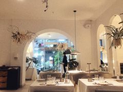 -春树下·树屋花房西餐厅(罍街AS1980店)