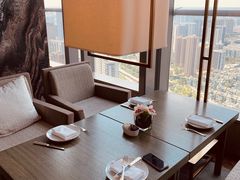 靠窗位-悦厅·下午茶(杭州柏悦酒店)
