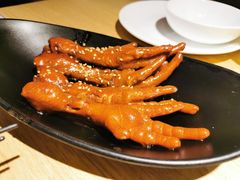 连骨头都不剩的鸡爪-佬肥猫(周浦万达店)