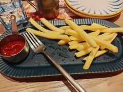 -必胜客(上海华谊新所店)