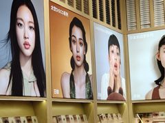 -moody彩瞳(环宇城店)