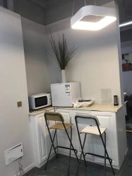 -茶发Salon·烫发染发理发