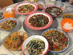 -牟记江湖重庆地标特色菜鱼蛋海鲜羊蝎子(巴南区黑金冠十多年好店)