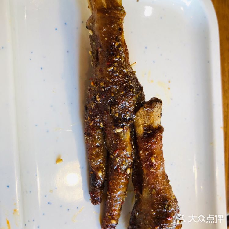 进门得需要登记哦，点菜直接扫桌子上的二维码就可以点了