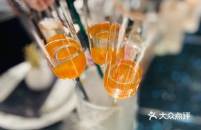 Mango Molecular Cuisine