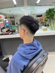 -极剪男士理发