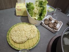 -官塘陈记鱼生·潮汕砂锅粥·牛肉火锅(潮枫路总店)