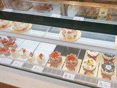 -花花卷卷·鲜食蛋糕(静安久光百货店)