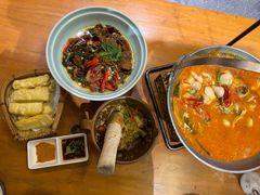 -老滇山寨•云南特色菜•地方菜•民族风情歌舞表演(金碧店)