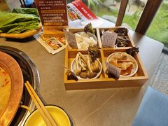 -阿婆情腊排骨火锅·野生菌季(古城旗舰店)