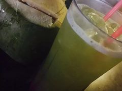 -东海岸人工湖美食村