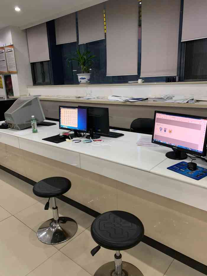 千面图文(江东中路店)-"费用比学校高,但是优势是24小时营业啊...."-