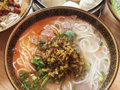 -肇兴特色牛肉粉