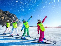 -石京龙滑雪场-停车场