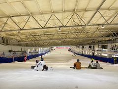 -乔波室内滑雪场