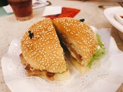 澳门猪扒包-明记港式烧腊茶餐厅(下沙店)