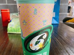 霸气橙子-奈雪的茶(M+世纪都会广场店)