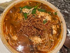 -粉八·云南米线·建水烧烤(常熟路店)