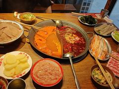 -萍姐火锅·公路夜市(武汉首店)