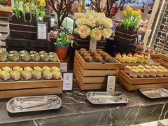 -广州万富希尔顿酒店·感趣自助餐厅·金秋蟹宴生蚝海鲜刺身
