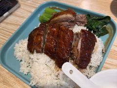 -滋味满屋美食坊(上海街店)