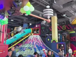 -欧酷世界动力星球(王府井奥莱UP TOWN店)