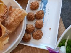 -三人行骨头王火锅(长寿店)