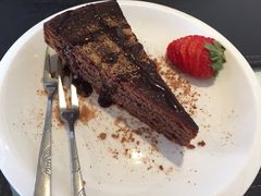 巧克力杏仁卡普里蛋糕-EATALIA意塔利意式餐厅(鼓楼店)