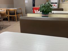 -华莱士·全鸡汉堡(济南大明湖店)