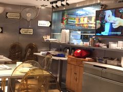 -新大咀港式茶餐厅(宝山万达店)