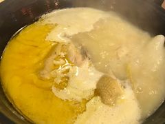 -鲜入围煮花胶鸡海鲜火锅