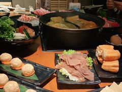-呷哺呷哺(凯旋广场店)