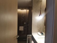 -成都武侯祠希尔顿惠庭酒店