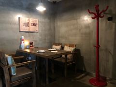 -HIGH FIVE哈福手工汉堡(桂林路店)