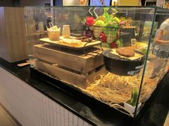 展柜-麦当劳(静安寺店)