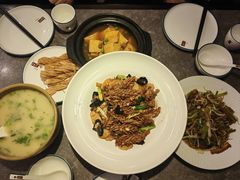 -闫府私房菜(恒隆店)