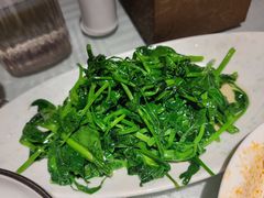 清炒豌豆荚-渝信川菜(西单店)
