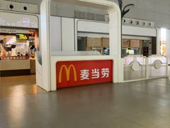 -麦当劳(合肥南站候车层)