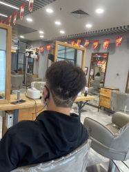 -LILI·HAIR SALON理理造型