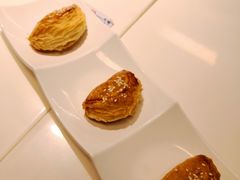 榴莲酥-新大咀港式茶餐厅(宝山万达店)