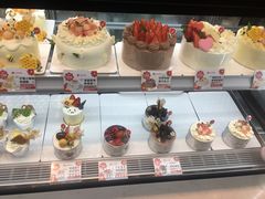 -花花卷卷·鲜食蛋糕(静安久光百货店)