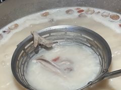 -尚尚仙·酸汤猪手·猪肚鸡火锅(华联万柳购物中心店)