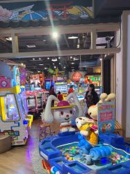 -卡通尼乐园(新达汇三林店)
