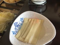 -亿诣蝎府炸酱面羊蝎子火锅(酷车小镇店)