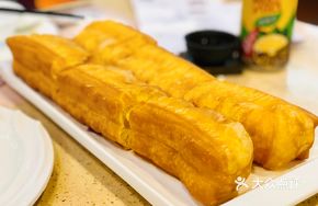 Golden Crispy Fried Dough Sticks