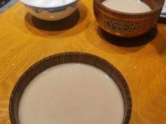 -娜仁图雅蒙古美食村(33小镇店)