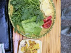 -菌之家·专业纯野生菌火锅·特色炒菌