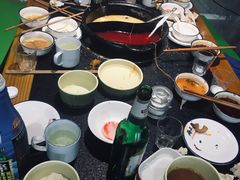 -两三事小郡肝串串香火锅(桂庙店)