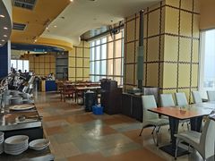-彩虹云霄酒店76&78层国际自助餐